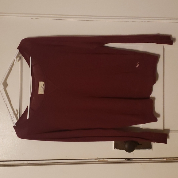 S Hollister Long Sleeve Blouse in Maroon. - Picture 1 of 5